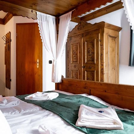 Hotel Zum See, Titisee Kültér fotó