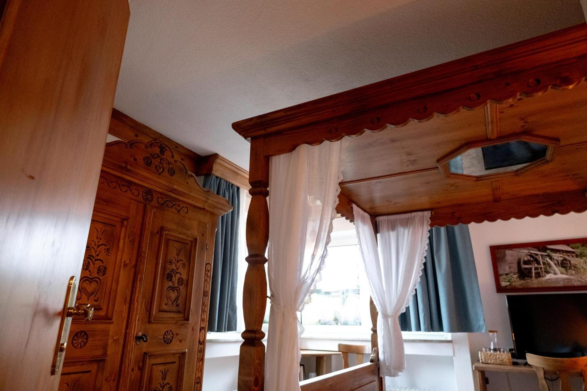 Hotel Zum See, Titisee Kültér fotó