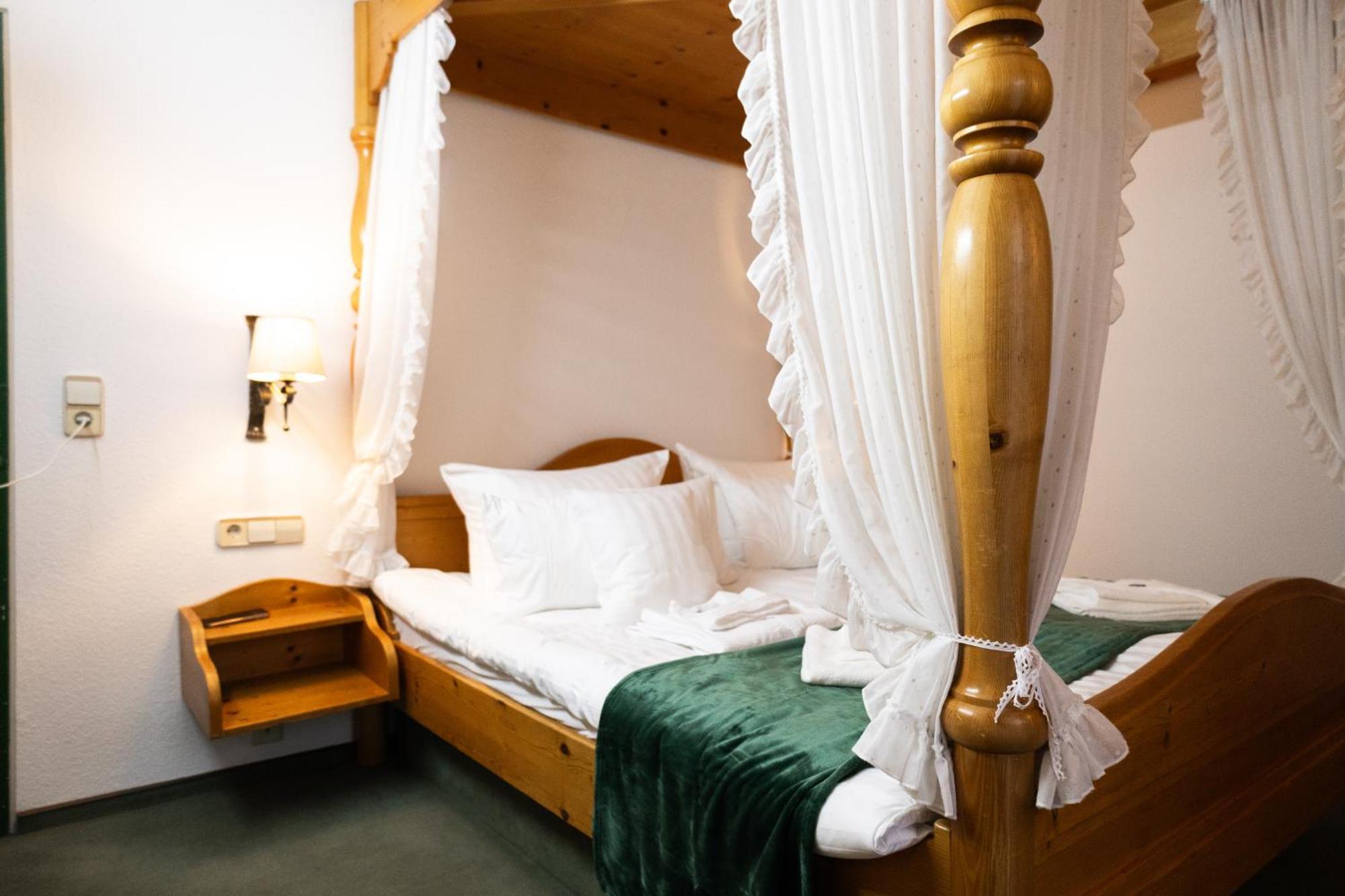 Hotel Zum See, Titisee Kültér fotó