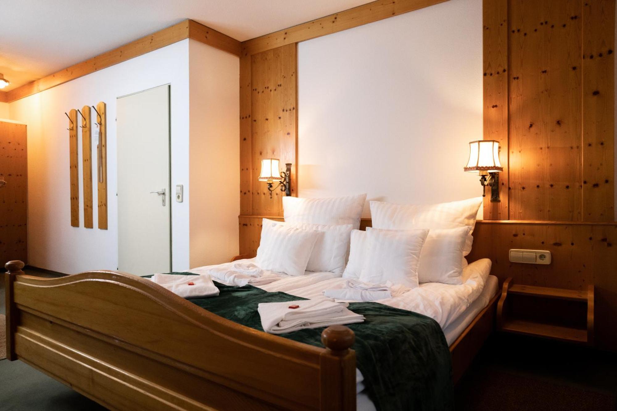 Hotel Zum See, Titisee Kültér fotó