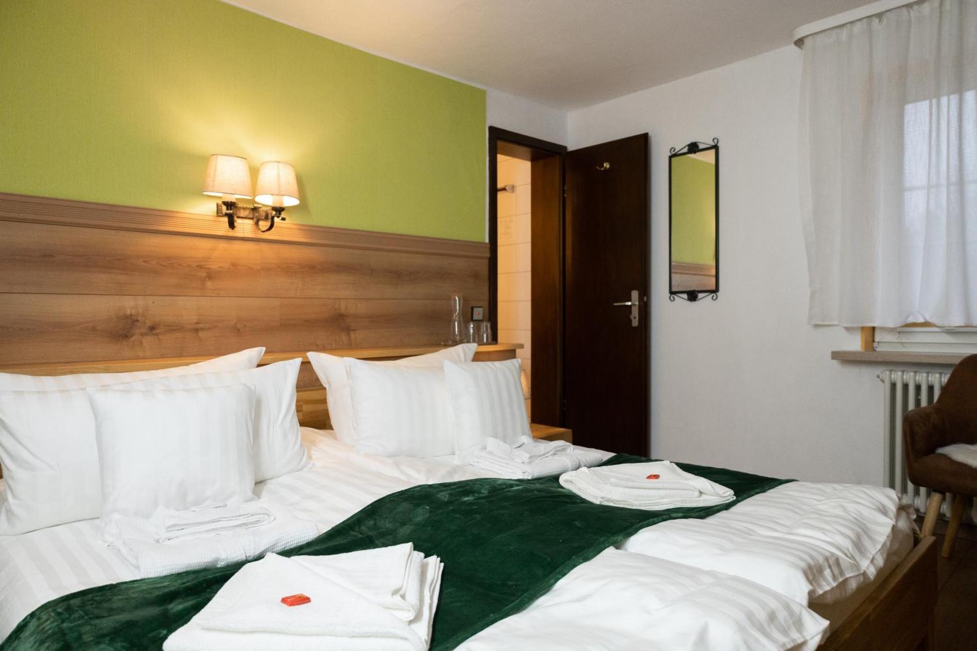 Hotel Zum See, Titisee Kültér fotó